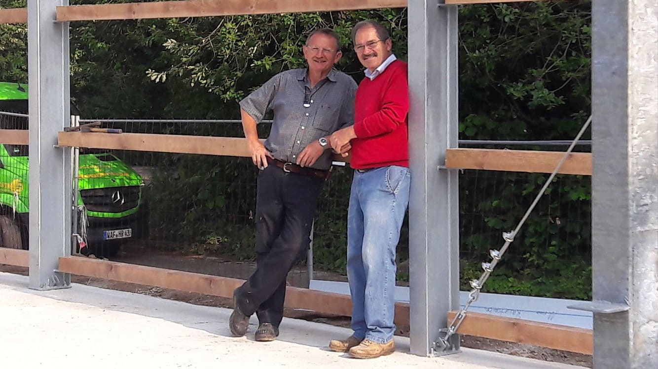 Der 1. Vorsitzende und der 1. Kassierer auf der Baustelle