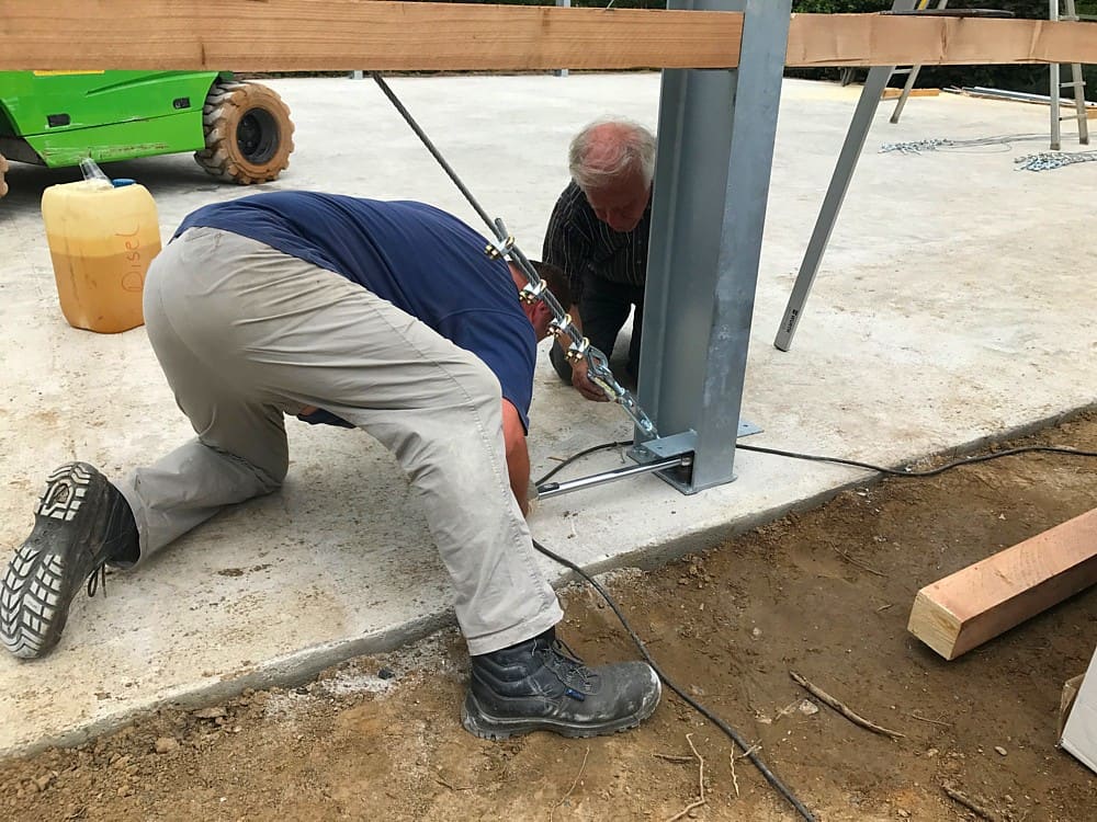 Schraubverbindung wird mit dem Drehmomentschlüssel angezogen