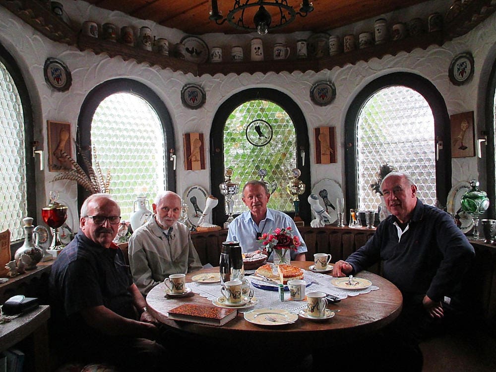 Gruppenfoto der Zuchtfreunde in Überacker